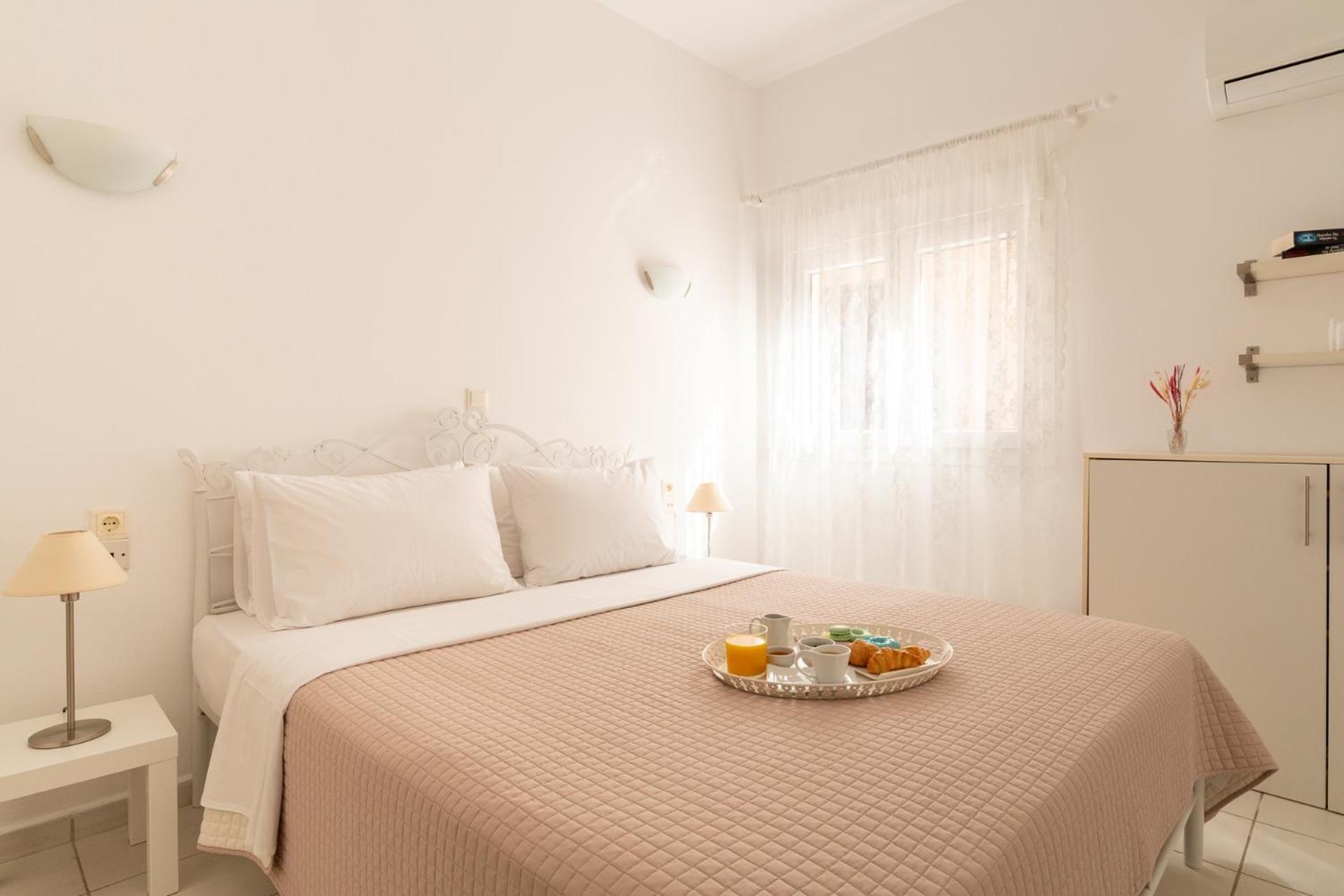 Elio A 1Bdr Apt With Garden 1 Min From The Beach By Hospi Ираклион Экстерьер фото
